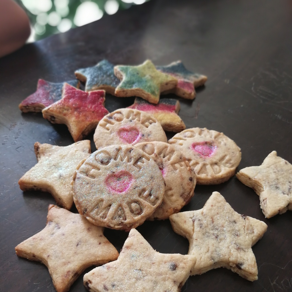 glitter biscuits